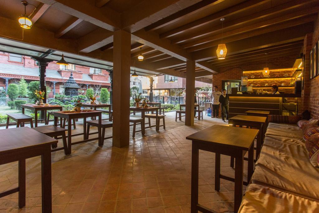 Hotel Siddhi Manakamana Катманду Экстерьер фото